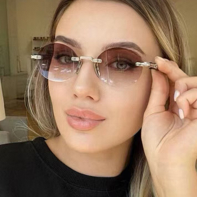 Model sunglasses