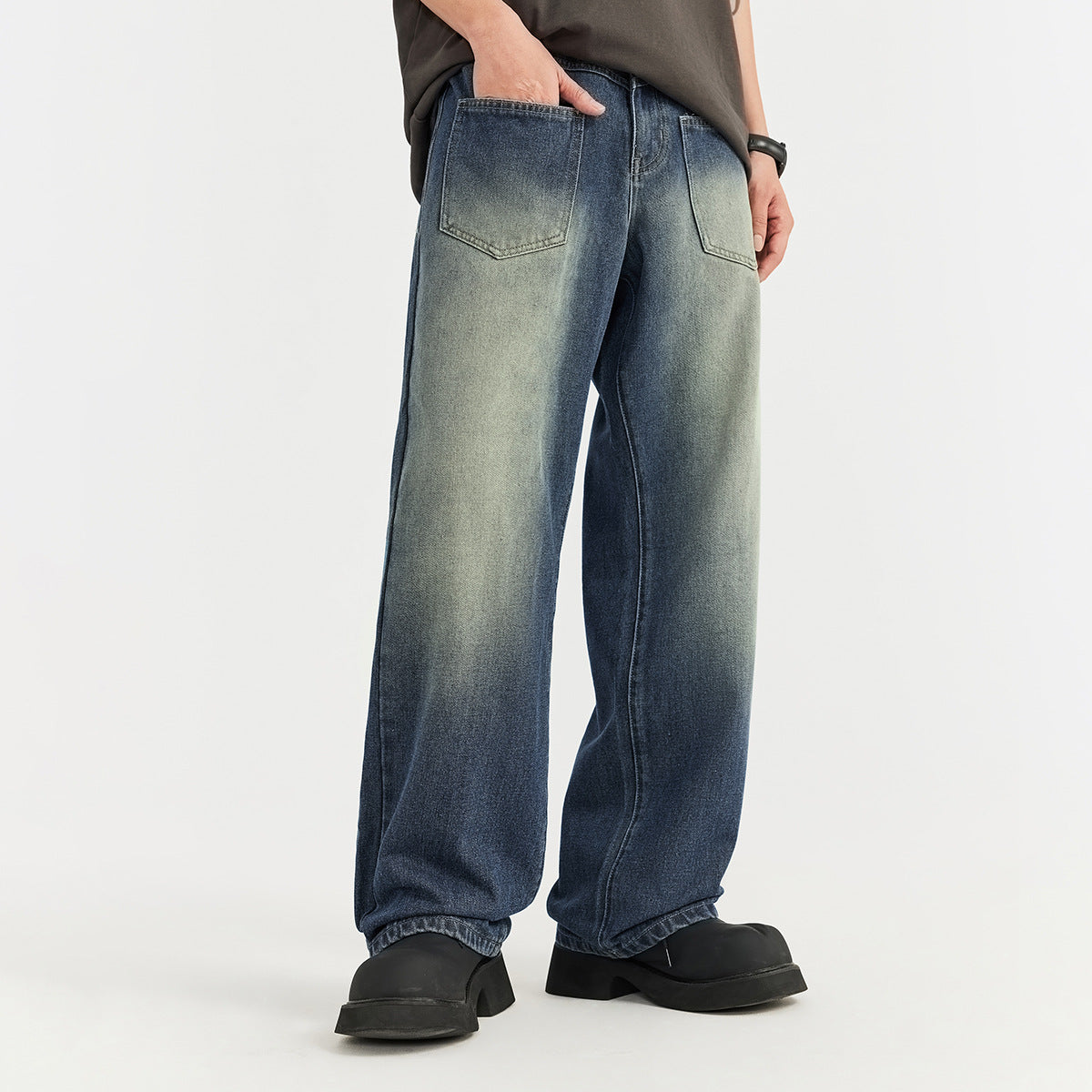 Wide-leg Jeans